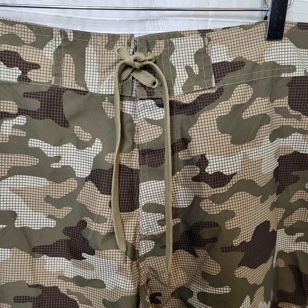Extreme Coalition Board Shorts Digital Camo Water Sports Men's L